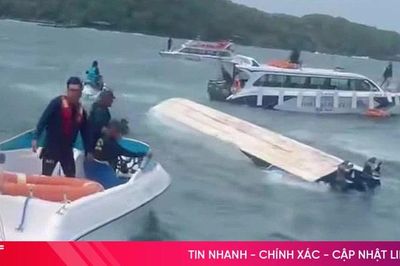 Lật ca nô chở khách trên biển Phú Quốc, khẩn trương cứu hộ