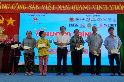 Tuổi trẻ lực lượng vũ trang TP Hồ Chí Minh thực hiện Hành trình đỏ tại Côn Đảo