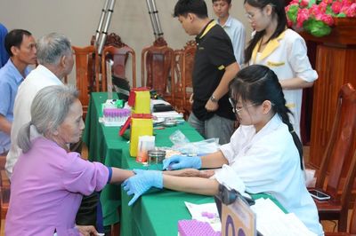 'Bố mẹ dặn tôi cố gắng đưa anh trở về...'