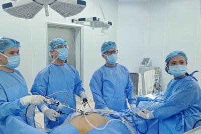 Cụ ông tuổi suýt mất mạng vì... nuốt hạt mít
