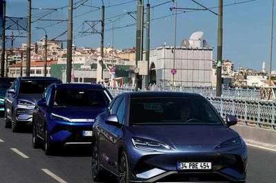 BYD gây sốc: Xe điện chạy hơn 1.000 km/lần sạc, thực hiện hành trình xuyên Âu - Á dài 15.000 km