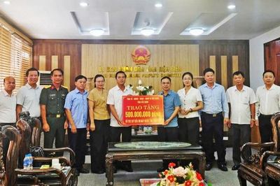 Đoàn công tác tỉnh Bắc Ninh trao tặng 500 triệu đồng ủng hộ Quỹ Đền ơn đáp nghĩa tỉnh Điện Biên
