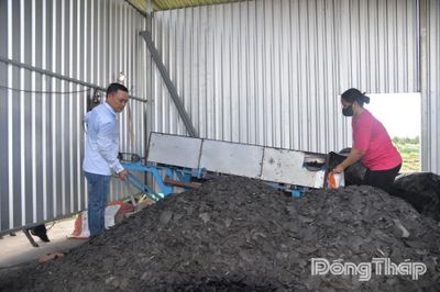 Anh Mai Đức Lại: Biến phế phẩm nông nghiệp thành than sinh học