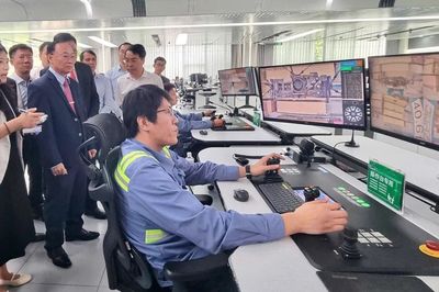 Đoàn công tác tỉnh Gia Lai thăm cảng Ninh Ba - Chu Sơn