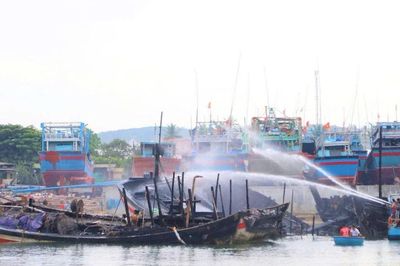 Hai vụ cháy tàu cá, gióng hồi chuông cảnh báo