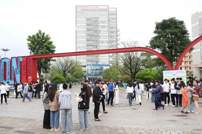 Định hướng Trường ĐH Quy Nhơn thành trung tâm đào tạo, nghiên cứu của tiểu vùng Trung Trung Bộ