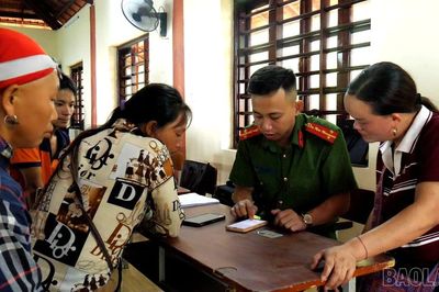 Hợp Thành: Triển khai mô hình 'Một cửa lưu động' đưa dịch vụ công đến tận thôn, bản