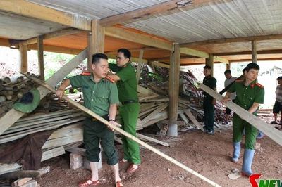 Sát cánh cùng người dân vượt qua thiên tai
