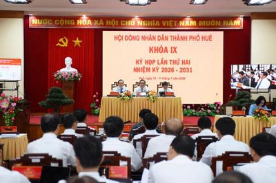 Phiên chất vấn với nhiều nội dung quan trọng