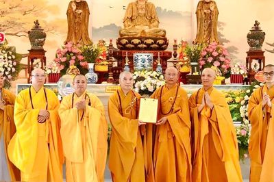 Ninh Bình: Chùa Hòa Lạc khai pháp khóa An cư kiết hạ và ra mắt Ban Đại diện Phật giáo liên phường Phủ Lý