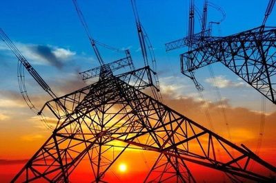 Ngành điện bước vào chu kỳ mới, tâm điểm là năng lượng tái tạo và điện khí LNG