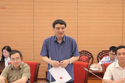 Thẩm tra sơ bộ dự án Luật sửa đổi, bổ sung một số điều của Luật Xuất bản