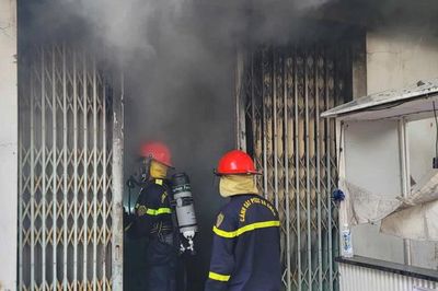 Cảnh sát kịp thời dập tắt vụ cháy nhà khi chủ nhân đi vắng