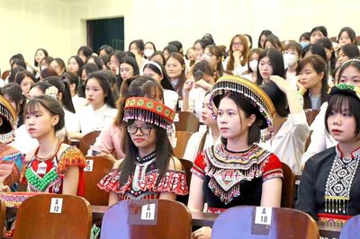 Giảng viên trước áp lực buộc phải nâng chuẩn