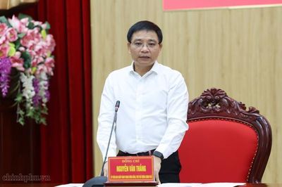 Ninh Bình cần duy trì tăng trưởng cao gắn với phát triển bền vững