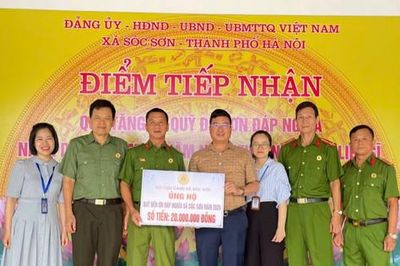 Xã Sóc Sơn tiếp nhận hơn 100 triệu đồng Quỹ 'Đền ơn đáp nghĩa'