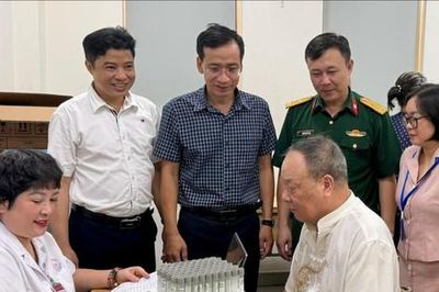 Phường Ô Chợ Dừa: Khám sức khỏe, tri ân người có công với cách mạng