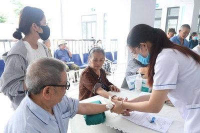 Xã Mê Linh tổ chức khám sức khỏe cho đối tượng chính sách