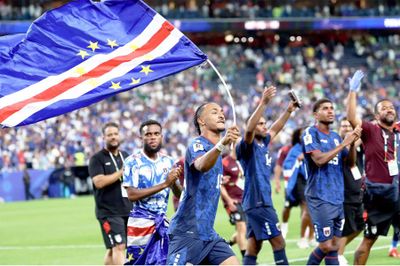Từ hiện tượng Cape Verde: Nghĩ về giấc mơ World Cup của bóng đá Việt Nam