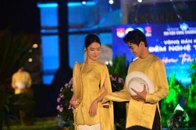 Đánh thức ký ức di sản qua tà áo dài tại Cung Nam Phương Hoàng hậu