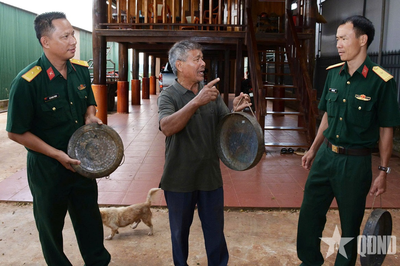 Buôn trưởng Y Rang luôn hết lòng vì công việc