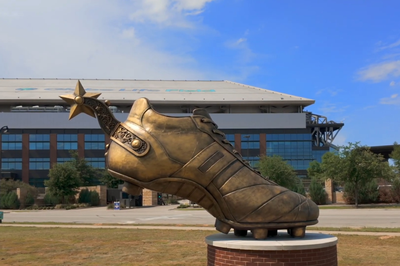 Muôn nẻo World Cup 2026: Chiếc giày khổng lồ ở Texas
