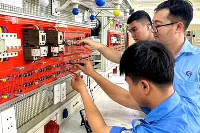 Đón đầu cuộc đua nhân lực số