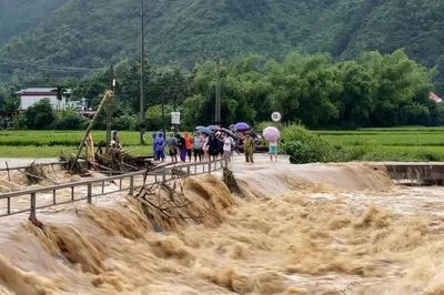Sơn La khẩn cấp di dời 28 hộ dân do mưa lũ