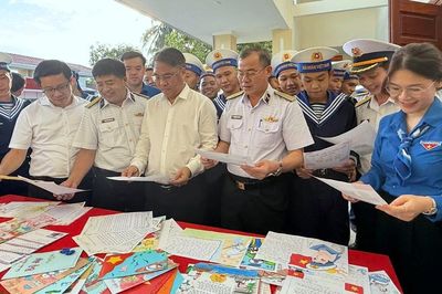 Chiếu trúc biên cương gửi yêu thương tới hải đảo