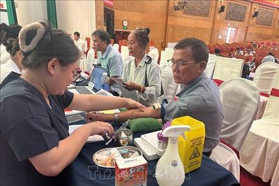 Thắp hy vọng từ những mẫu ADN của thân nhân liệt sĩ