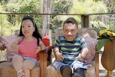 Chú rể 90 cm, cô dâu 91 cm xây tổ ấm trong ngôi nhà 'đo ni đóng giày'