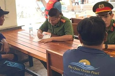 Khởi tố vụ án, tạm giữ thuyền trưởng vụ chìm ca nô làm 15 du khách tử vong