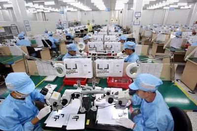 Cải cách thể chế: Điều doanh nghiệp cần không chỉ là cắt giảm thủ tục