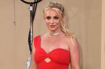 Britney Spears gây xôn xao vì hành động giữa đường cao tốc