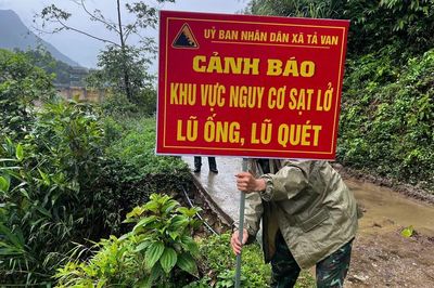 Lào Cai cảnh báo nguy cơ lũ quét, sạt lở đất và sụt lún đất trong 6 giờ tới