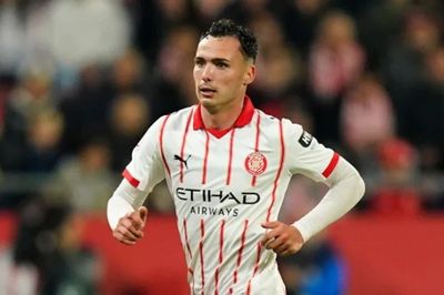 Liverpool và thương vụ Arnau Martinez: Món hời 8 triệu Euro giải quyết bài toán hàng thủ