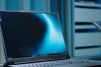 Laptop gaming Lenovo Legion Pro 7i: Đỉnh cao hiệu năng với RTX 5080 và màn hình OLED 240Hz