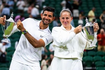 Jelena Ostapenko và Marcelo Arevalo ngược dòng ngoạn mục vô địch đôi nam nữ Wimbledon 2026