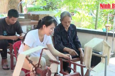 Hồi sinh nghề truyền thống ươm tơ, dệt lụa trên vùng đất Hạ Trạo