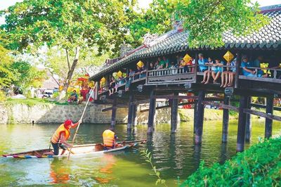 Làm văn hóa - Tưởng dễ mà lại là khó nhất