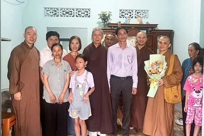Chùa Minh Giác và thiền phái Lâm Tế Chúc Thánh TP.HCM bàn giao nhà tình thương tại tỉnh Lâm Đồng