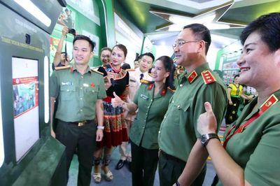 Tái hiện sinh động những dấu ấn trong công tác bảo đảm an ninh nội địa