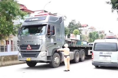 Hà Nội kiểm tra, chấn chỉnh tình trạng xe quá tải
