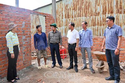 Kiểm tra công tác bảo vệ môi trường, xây dựng nhà Đại đoàn kết tại Đông Hải và Long Điền