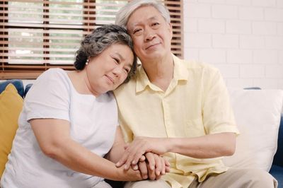 Về già, điều đáng quý nhất là giữ được sự gắn kết với con cháu
