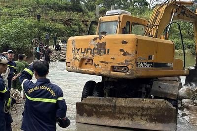 Nam thanh niên bị nước cuốn trôi tử vong khi đi xe máy qua đập tràn giữa đêm ở Lai Châu