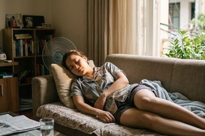 Ngủ trưa có hỗ trợ giảm cân không?