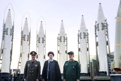 'Iran tuyên bố không đầu hàng': Tehran sẵn sàng đối đầu nếu Mỹ không thực hiện cam kết