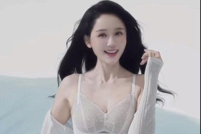 Trần Kiều Ân táo bạo ở tuổi 47