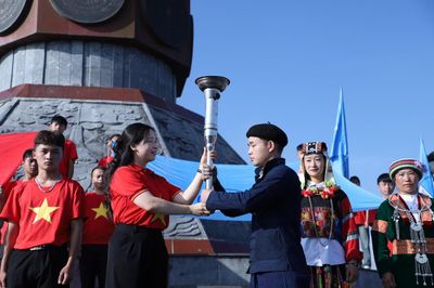Khởi động chặng 3 Hành trình 'Tôi yêu Tổ quốc tôi' tại Cột cờ Lũng Cú